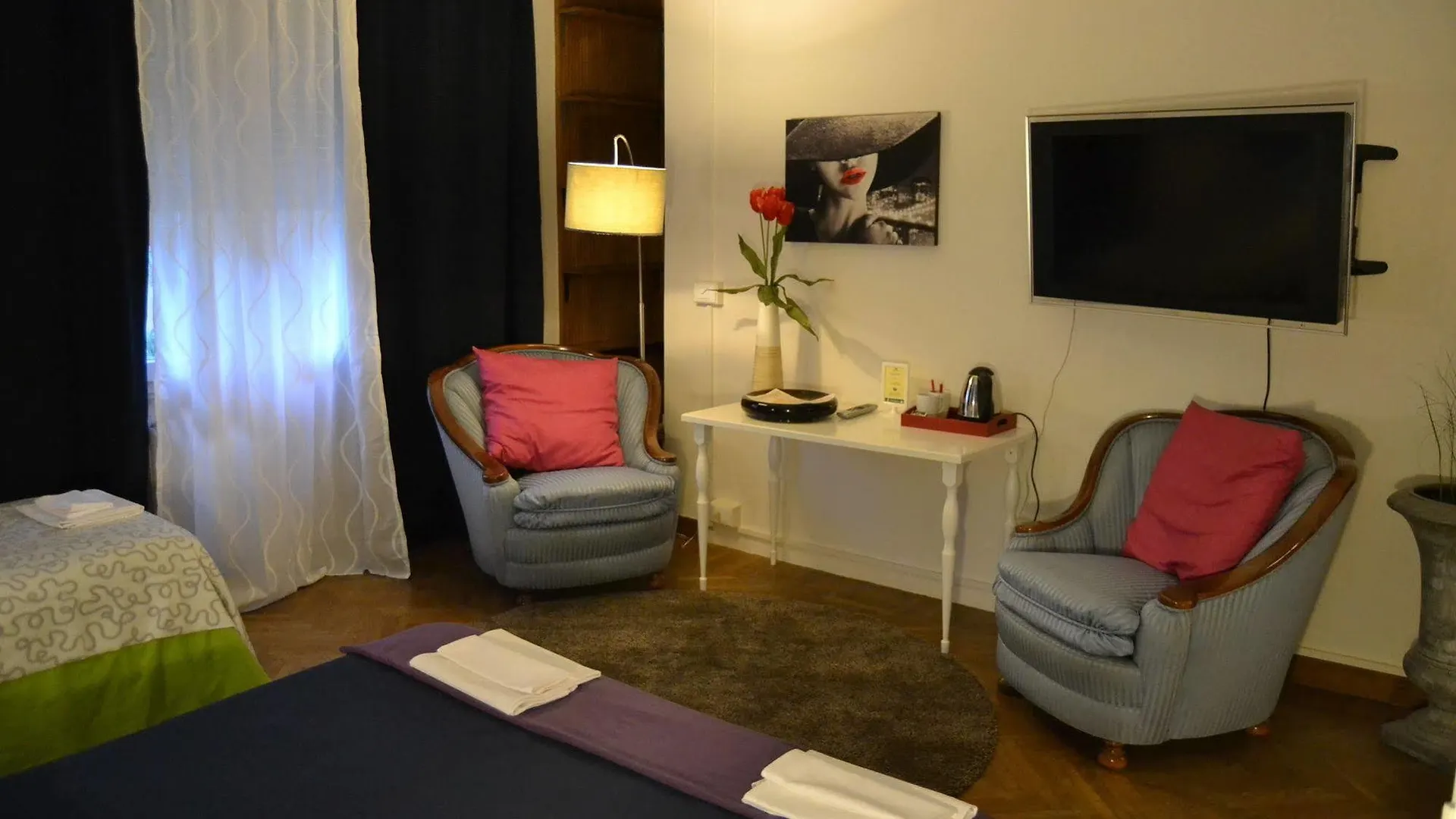 Central Avenue B&B Bologna 0*,  Italia