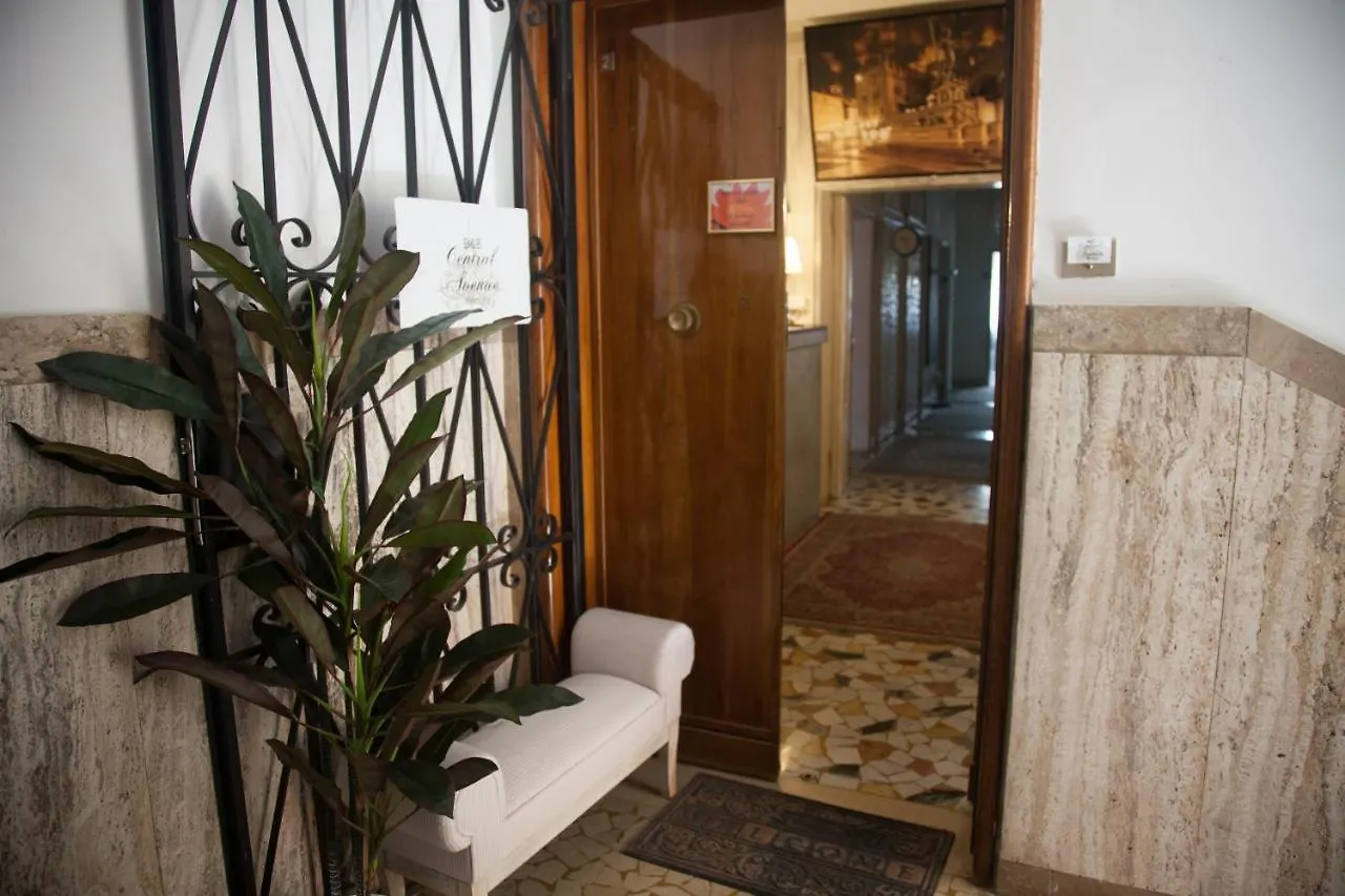 Bed & Breakfast Central Avenue B&B Bologna Italia